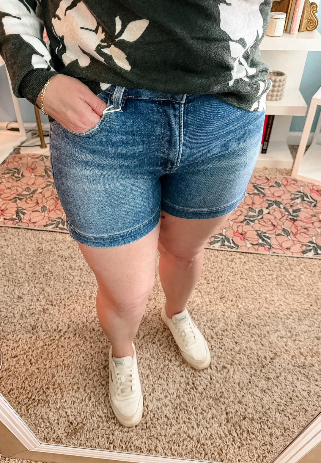 Risen High Rise Side Slit Basic Shorts