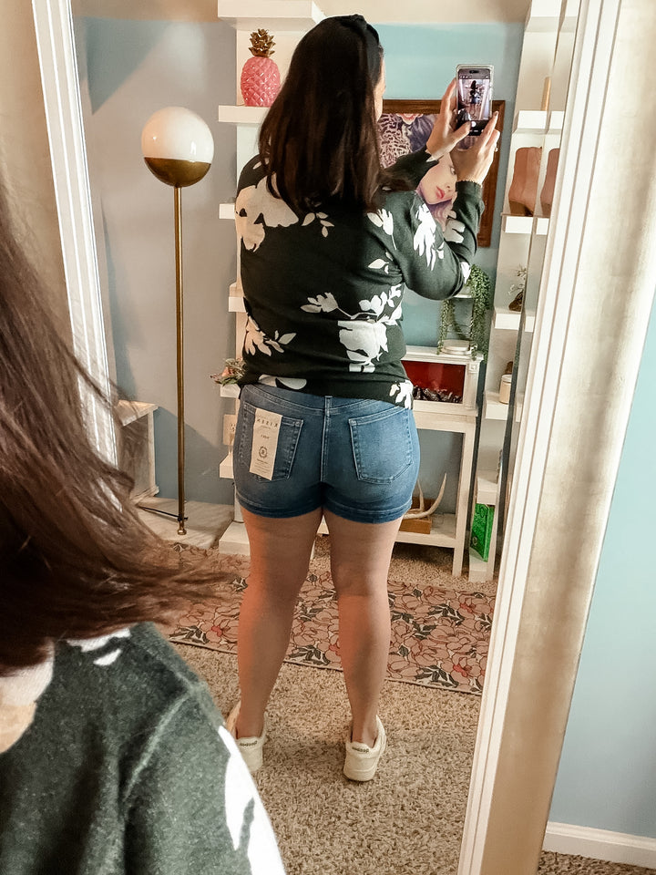 Risen High Rise Side Slit Basic Shorts