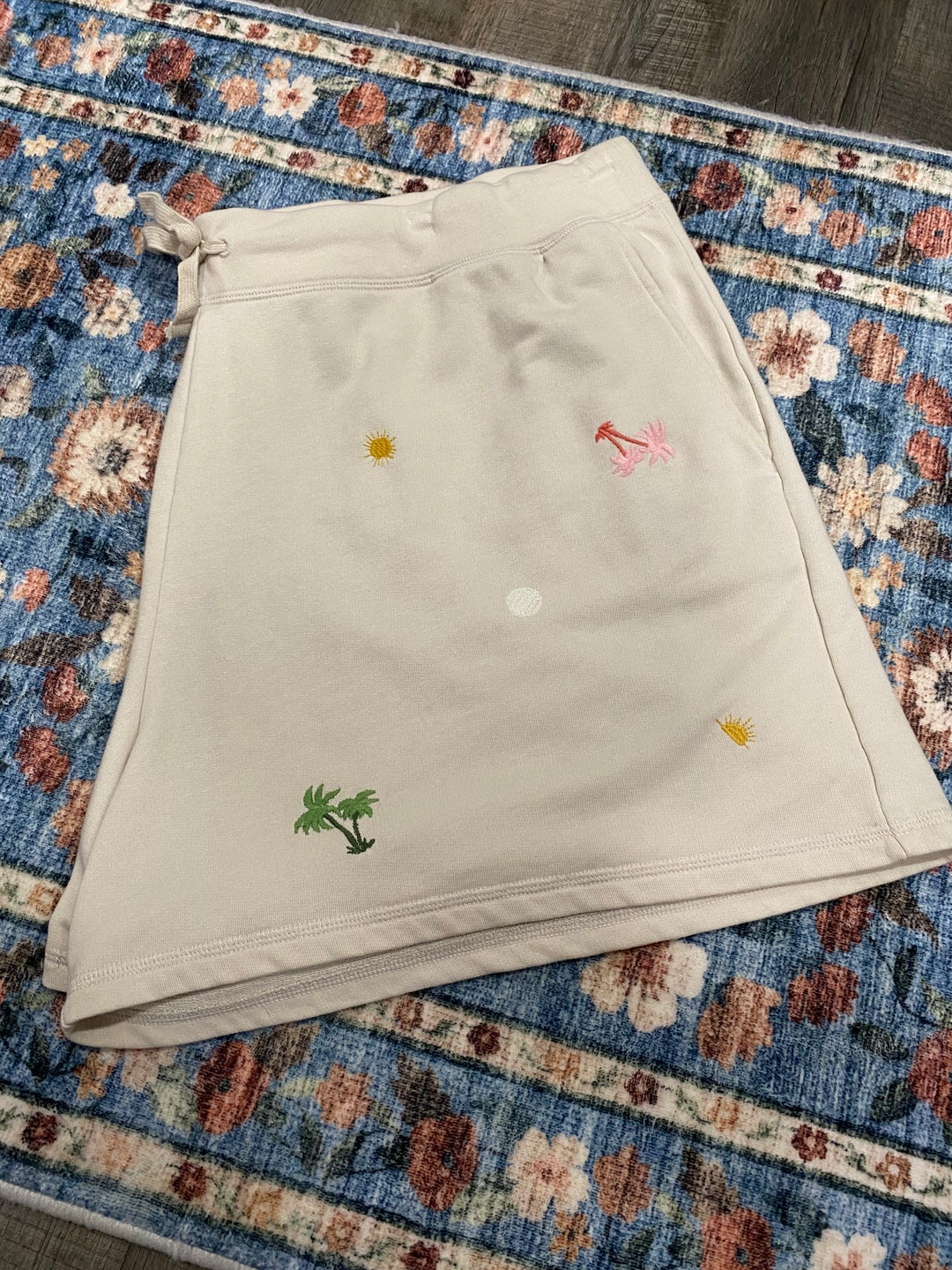 Old Navy pull on shorts XXL