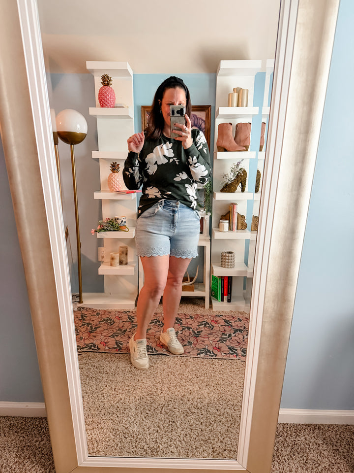 High Rise Scallop Hem Shorts