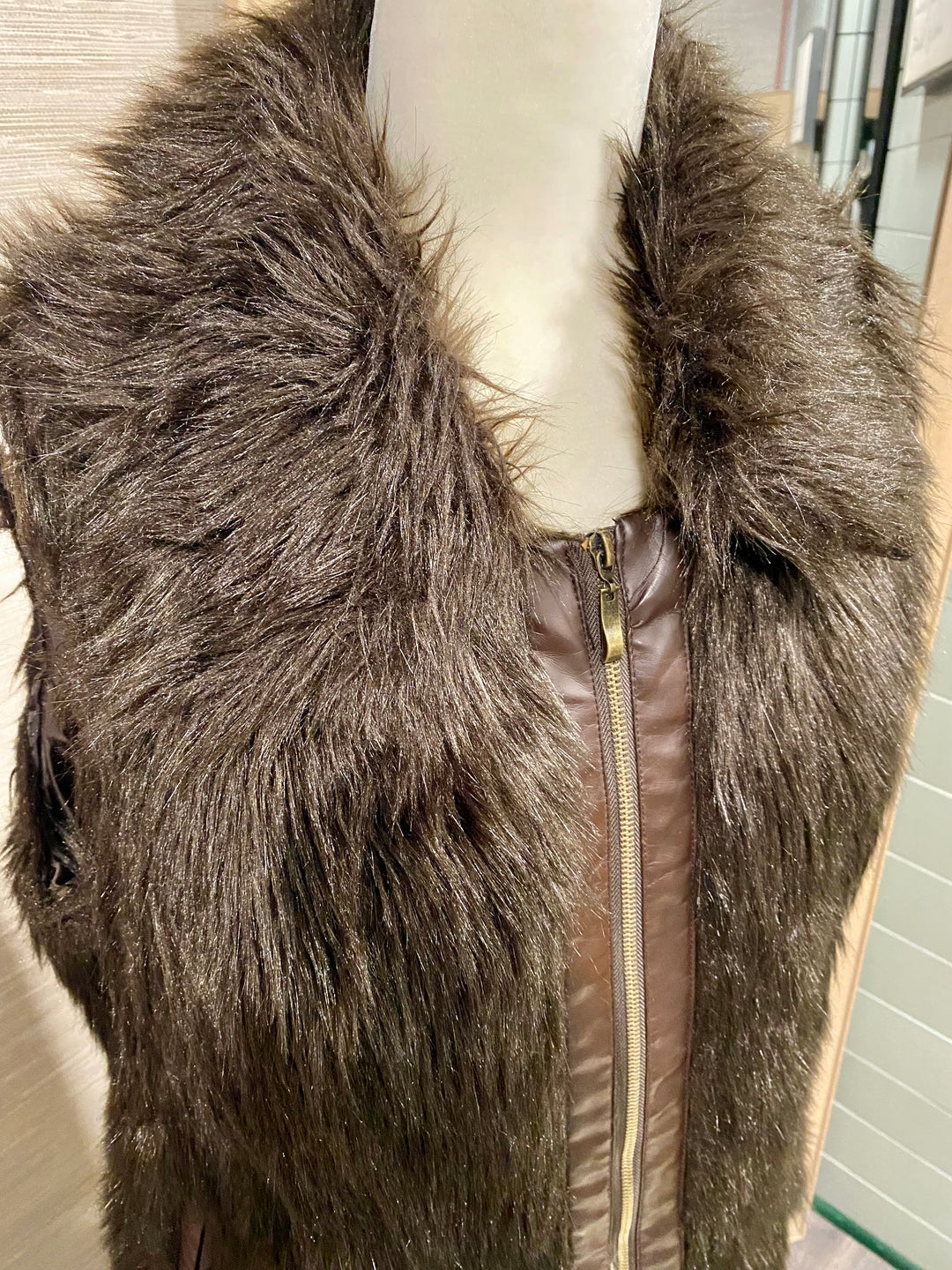 LL-Faux Fur Leather Trim Vest - XL