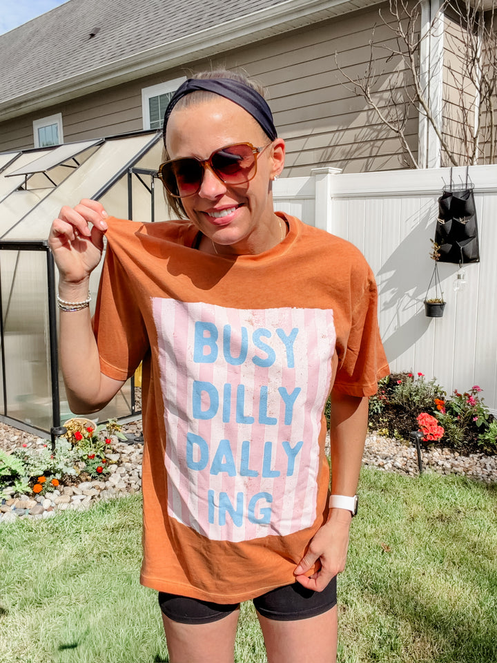 Dilly-Dally Graphic Tee