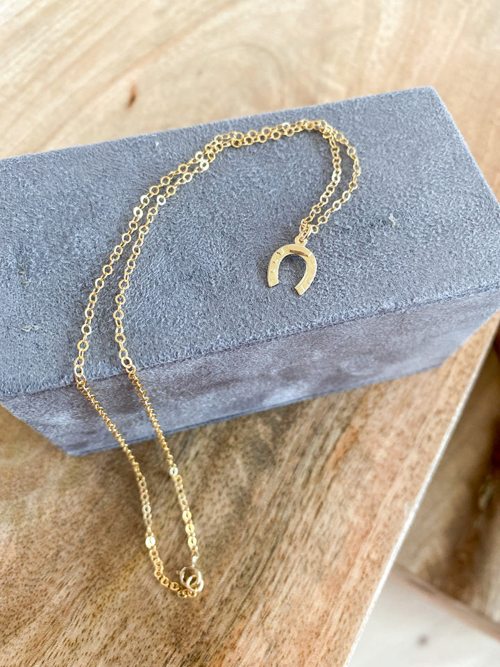 Horseshoe Necklace - The Teal Antler Boutique